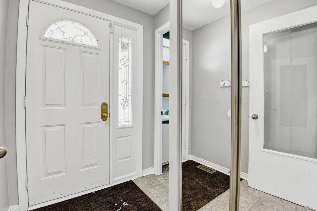 Barrhaven, ON K2J 1M3,52 Ventnor WAY