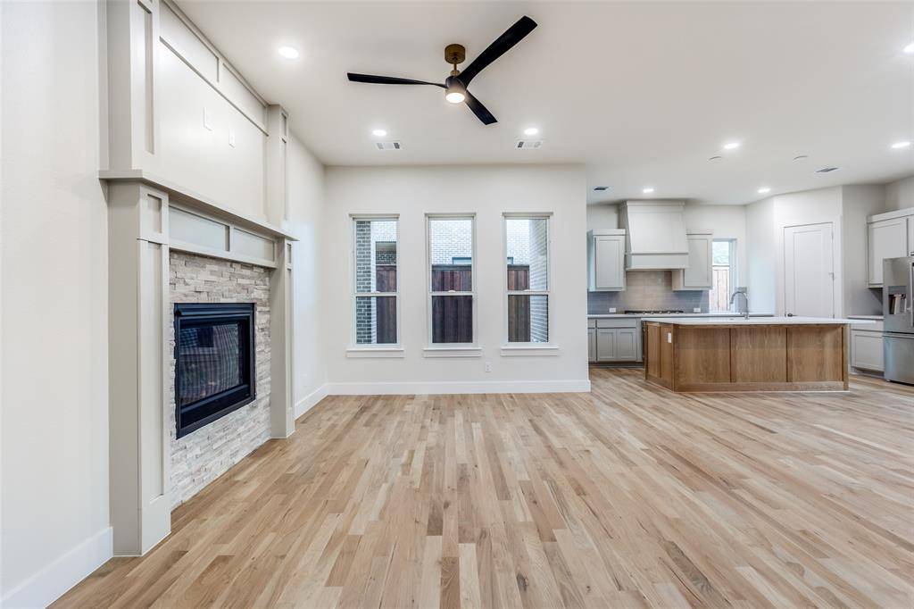 Dallas, TX 75223,7118 Granada Place