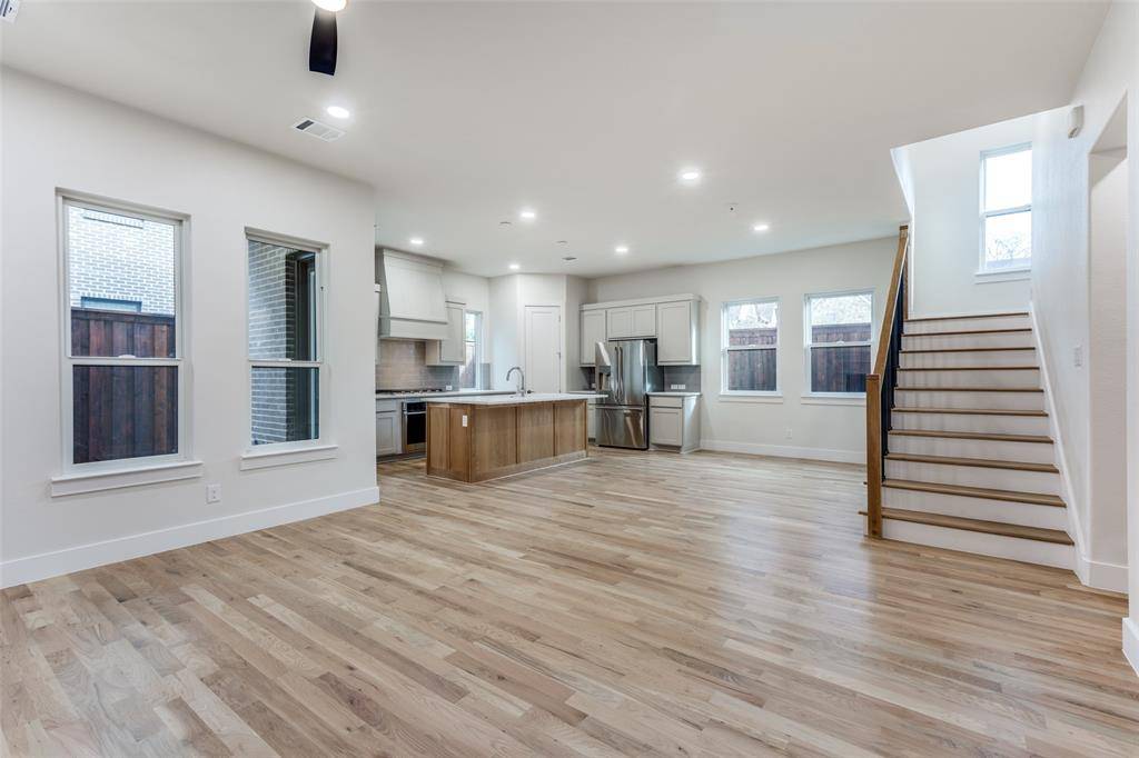 Dallas, TX 75223,7118 Granada Place