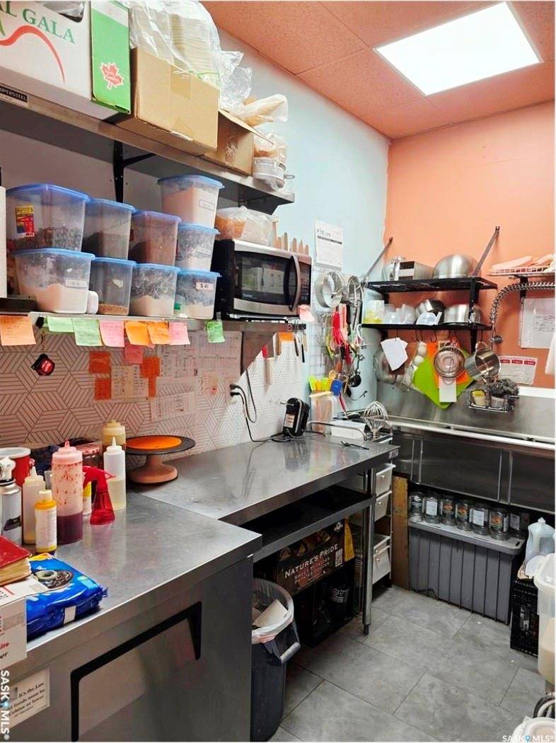 Saskatoon, SK S7H 0W2,3120 8th STREET E #108