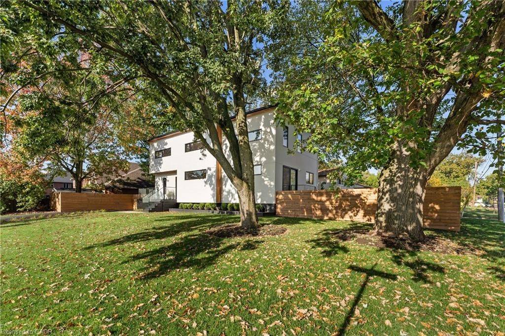 Burlington, ON L7L 3G9,5427 ANTHONY PL