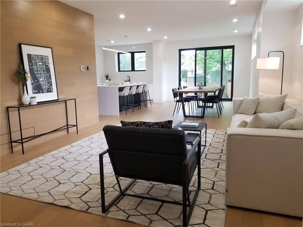 Burlington, ON L7L 3G9,5427 ANTHONY PL