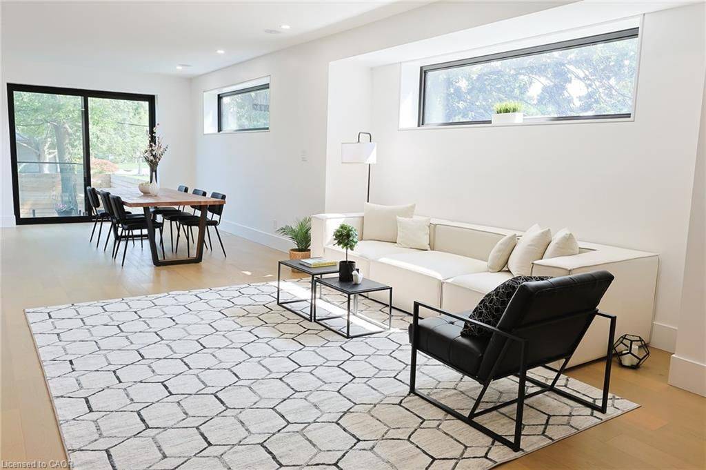 Burlington, ON L7L 3G9,5427 ANTHONY PL