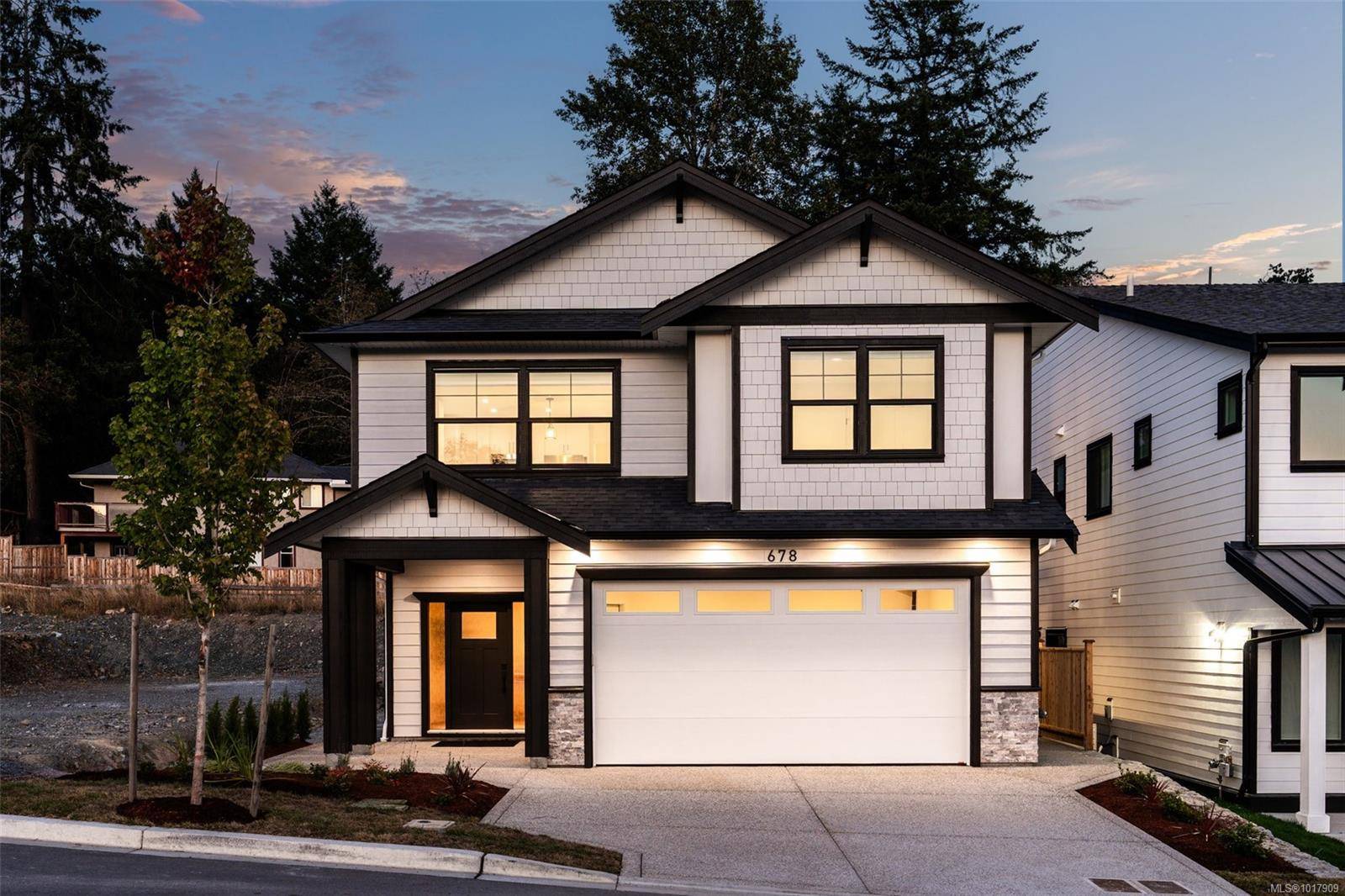 Langford, BC V9B 6C6,678 Madrona Pl