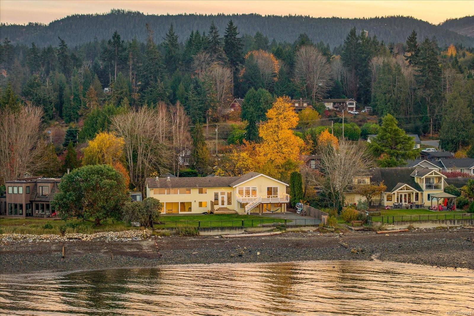 Lantzville, BC V0R 2H0,7850 Shangri-La Rd