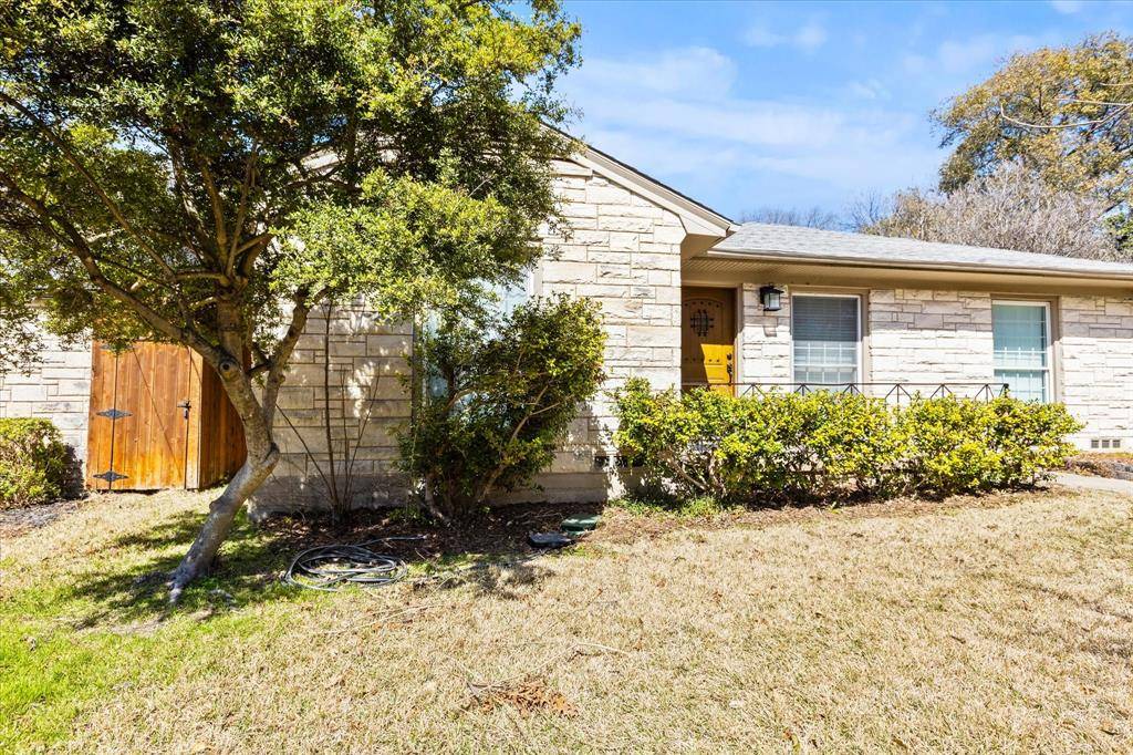 Dallas, TX 75235,2919 Maple Springs Boulevard