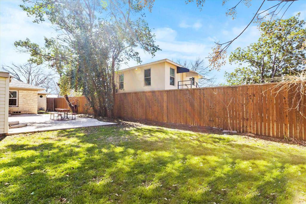 Dallas, TX 75235,2919 Maple Springs Boulevard