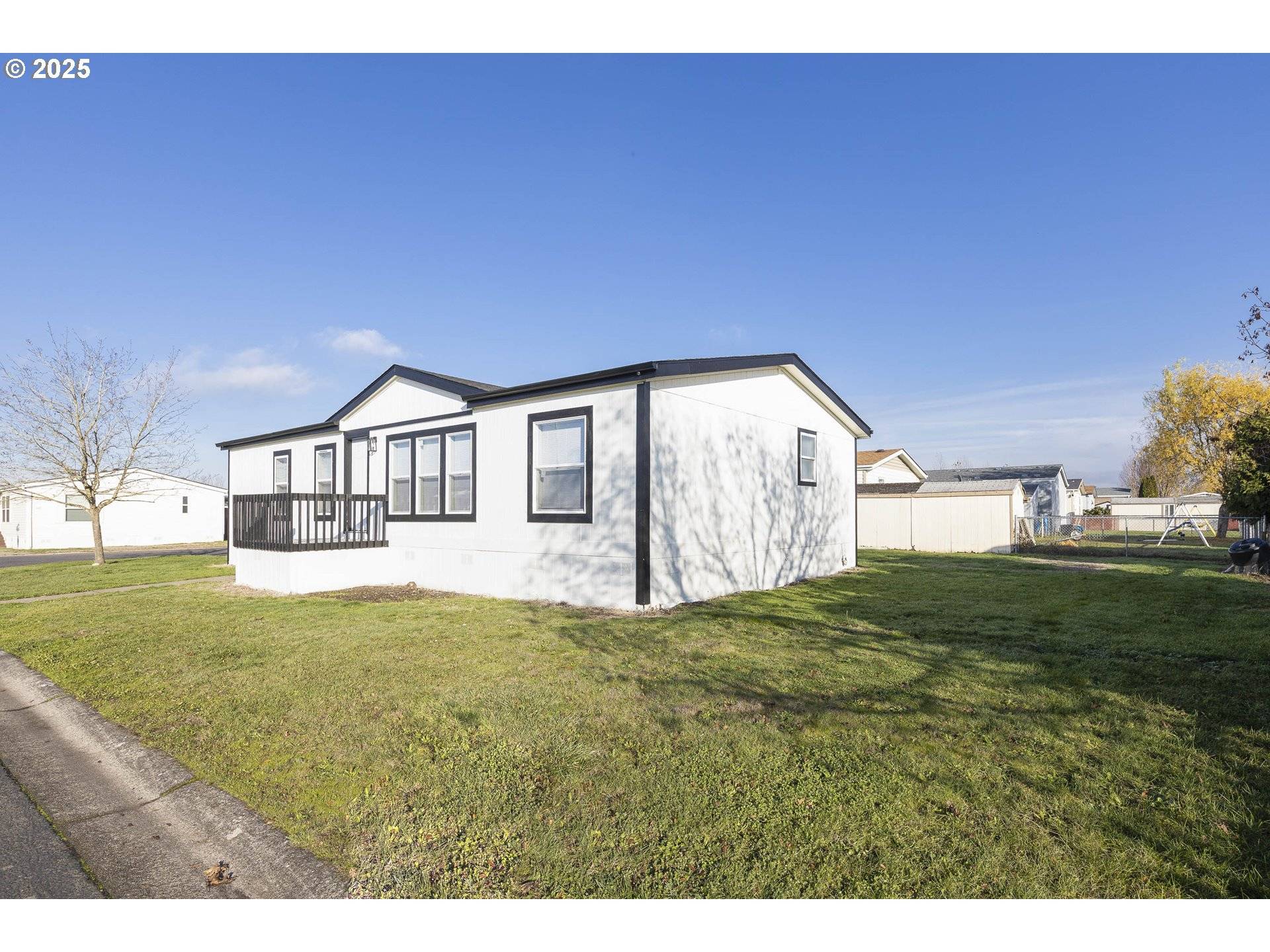 Aumsville, OR 97325,911 York ST #82