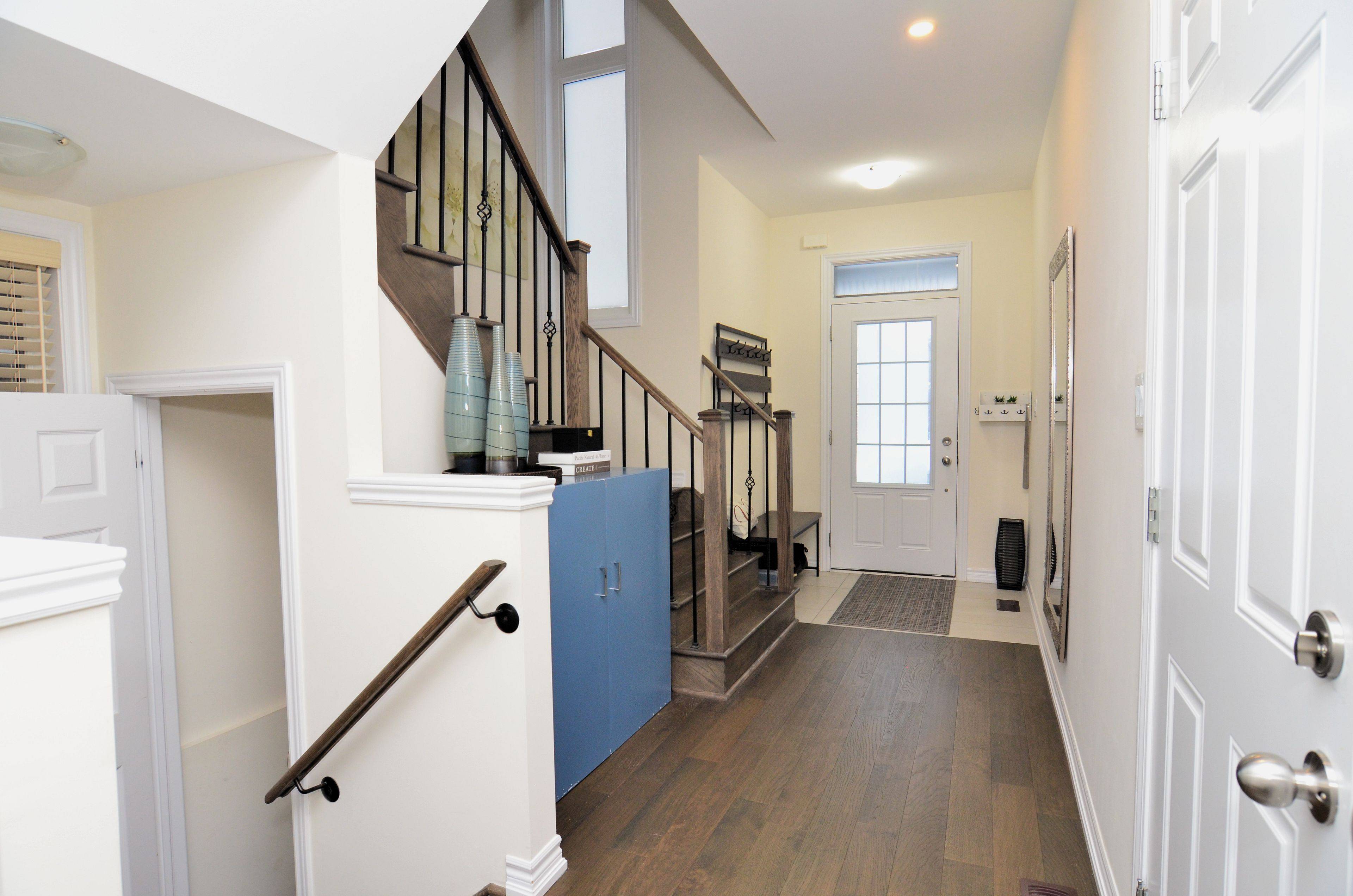 Newmarket, ON L3X 2N1,447 Ritas AVE