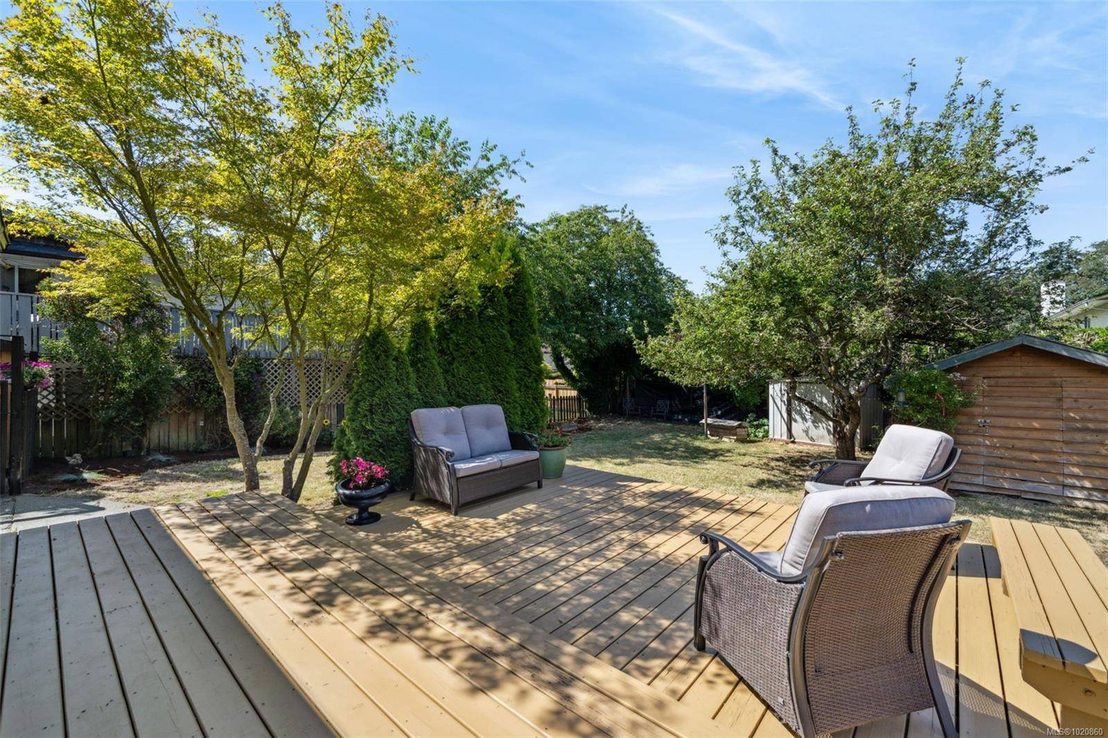 Saanich, BC V8X 3A8,1042 Lodge Ave