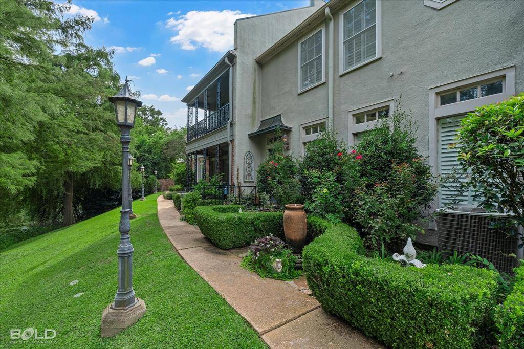 Shreveport, LA 71105,2013 E Kings Highway