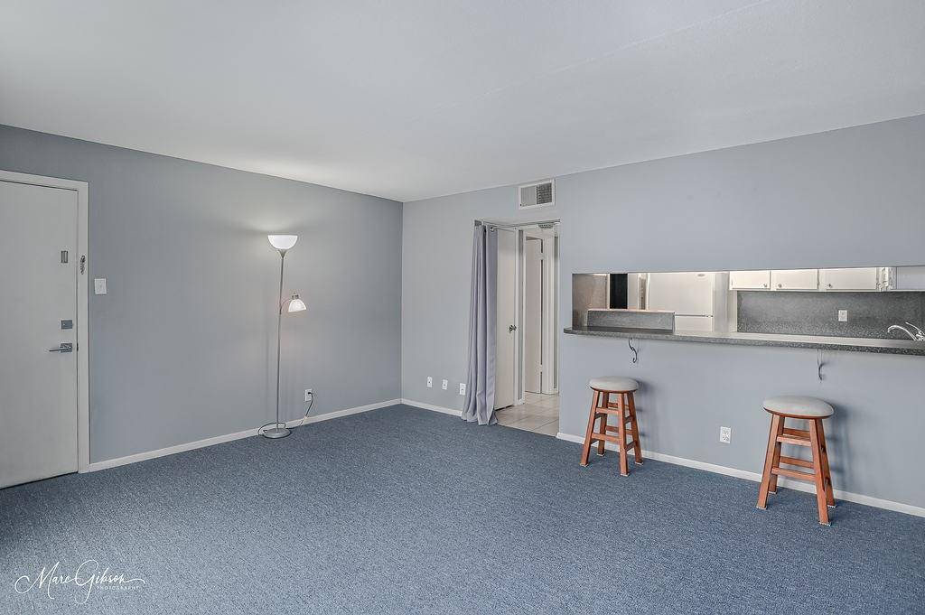 Shreveport, LA 71105,1820 E Kings Highway #242