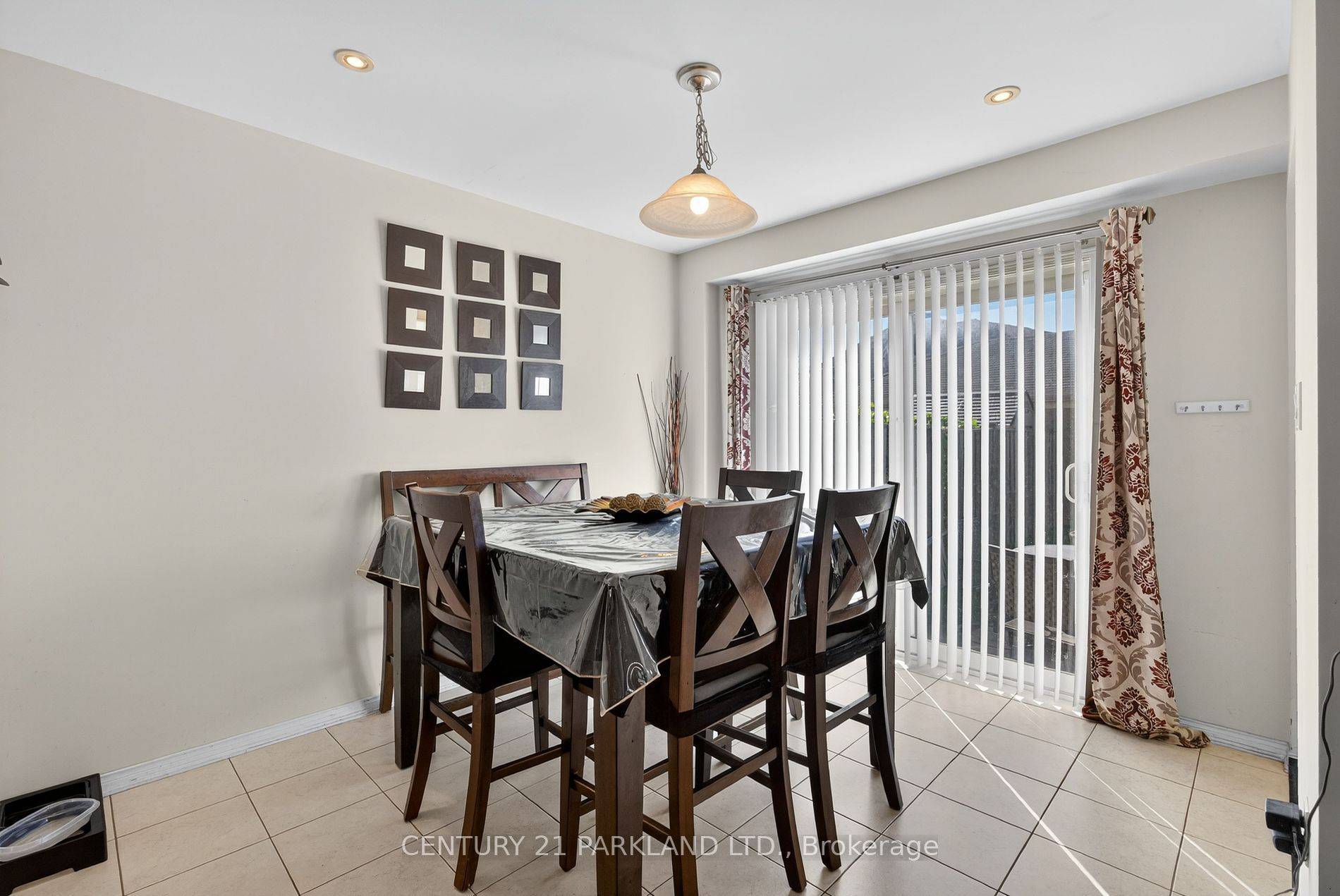 Markham, ON L6B 1K9,136 Gas Lamp LN