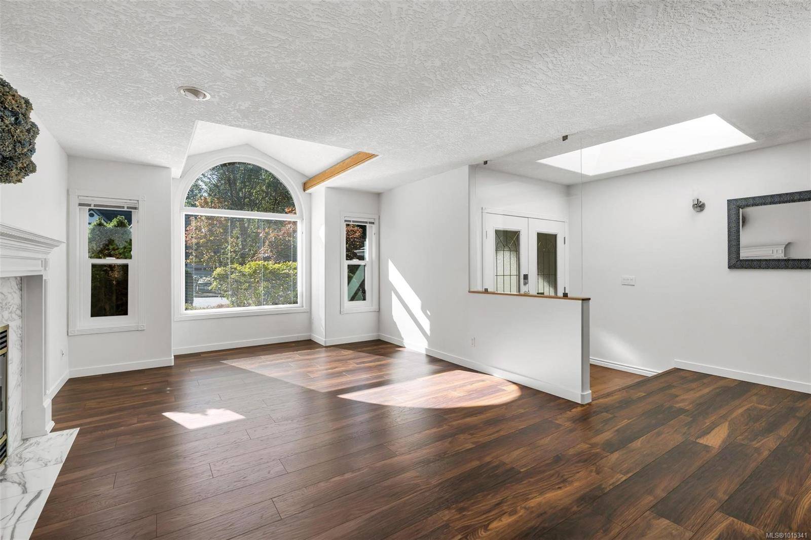 Saanich, BC V8Y 3J4,796 Worthington Pl