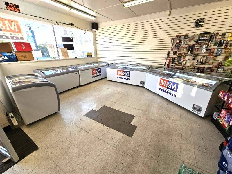 Norfolk, ON N4B 1X6,62 KING ST