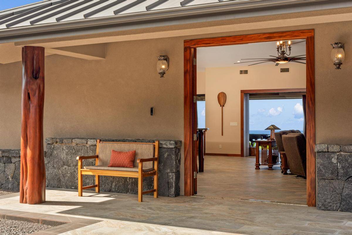 Kailua-kona, HI 96740,74-4735 KAIANIANI PL