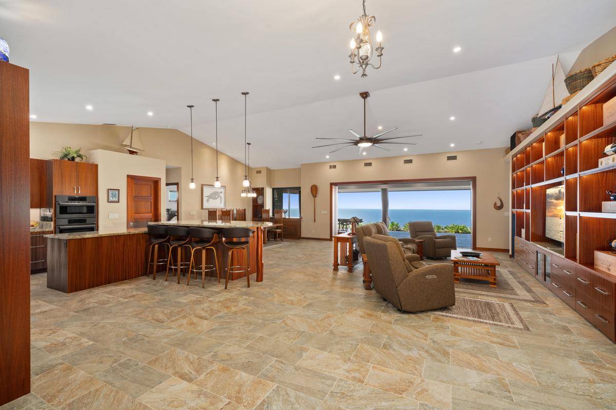 Kailua-kona, HI 96740,74-4735 KAIANIANI PL