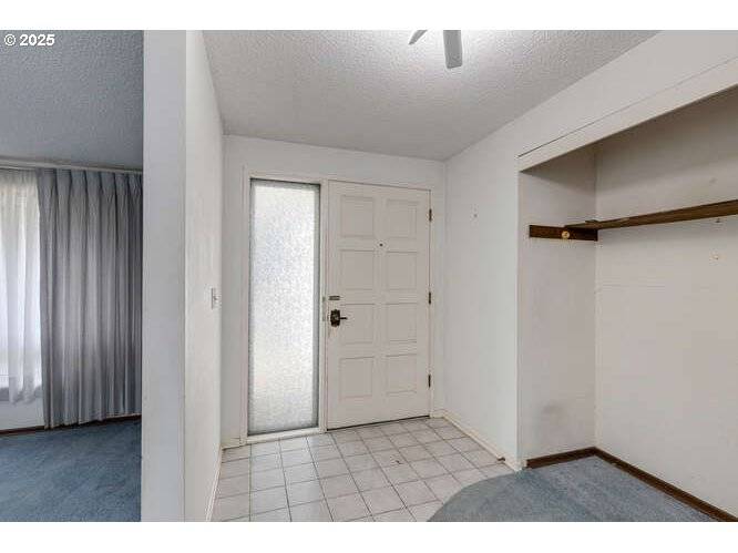 Gladstone, OR 97027,575 COLLINS CREST