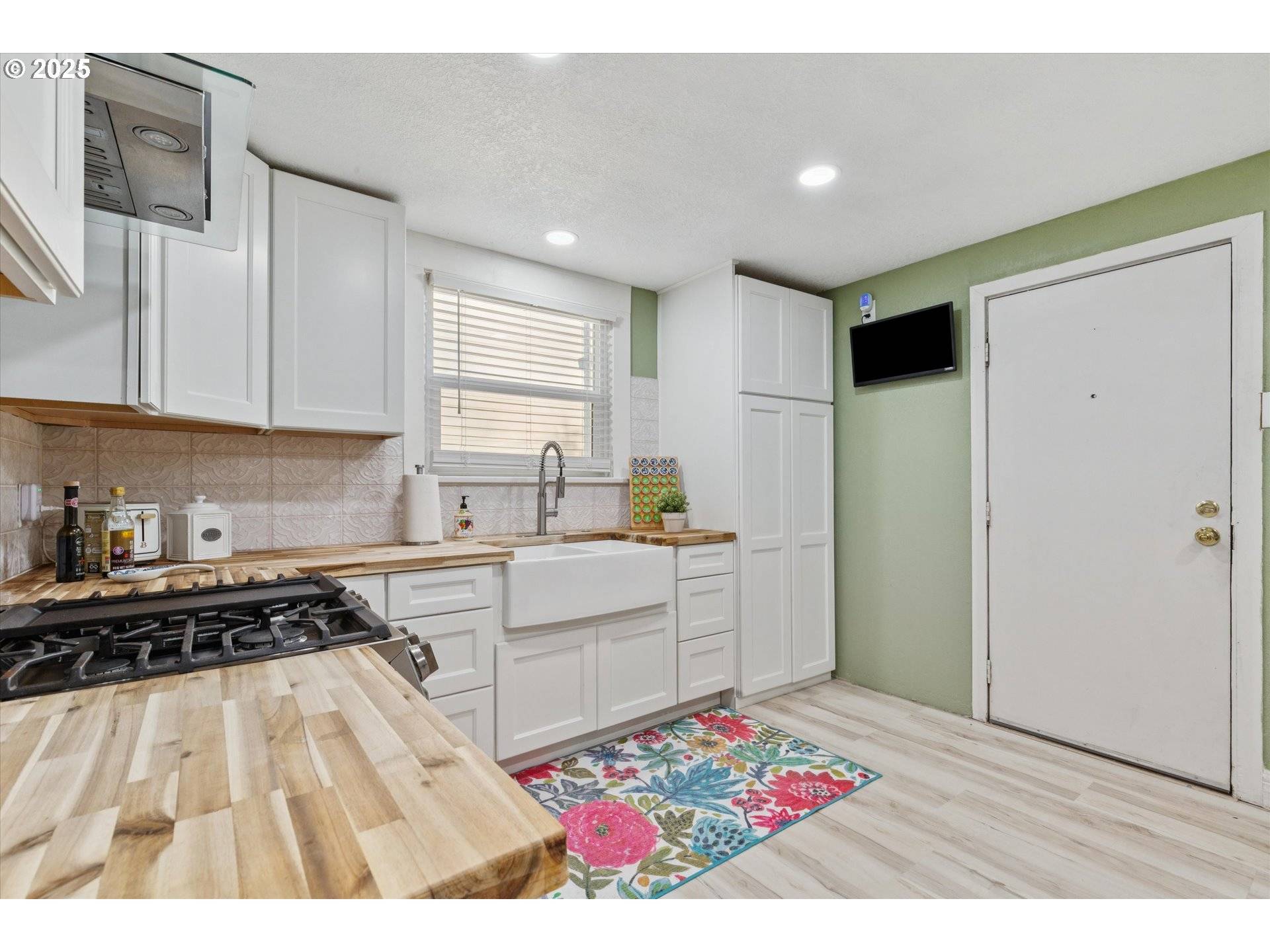 Hillsboro, OR 97124,6723 NE DOGWOOD ST