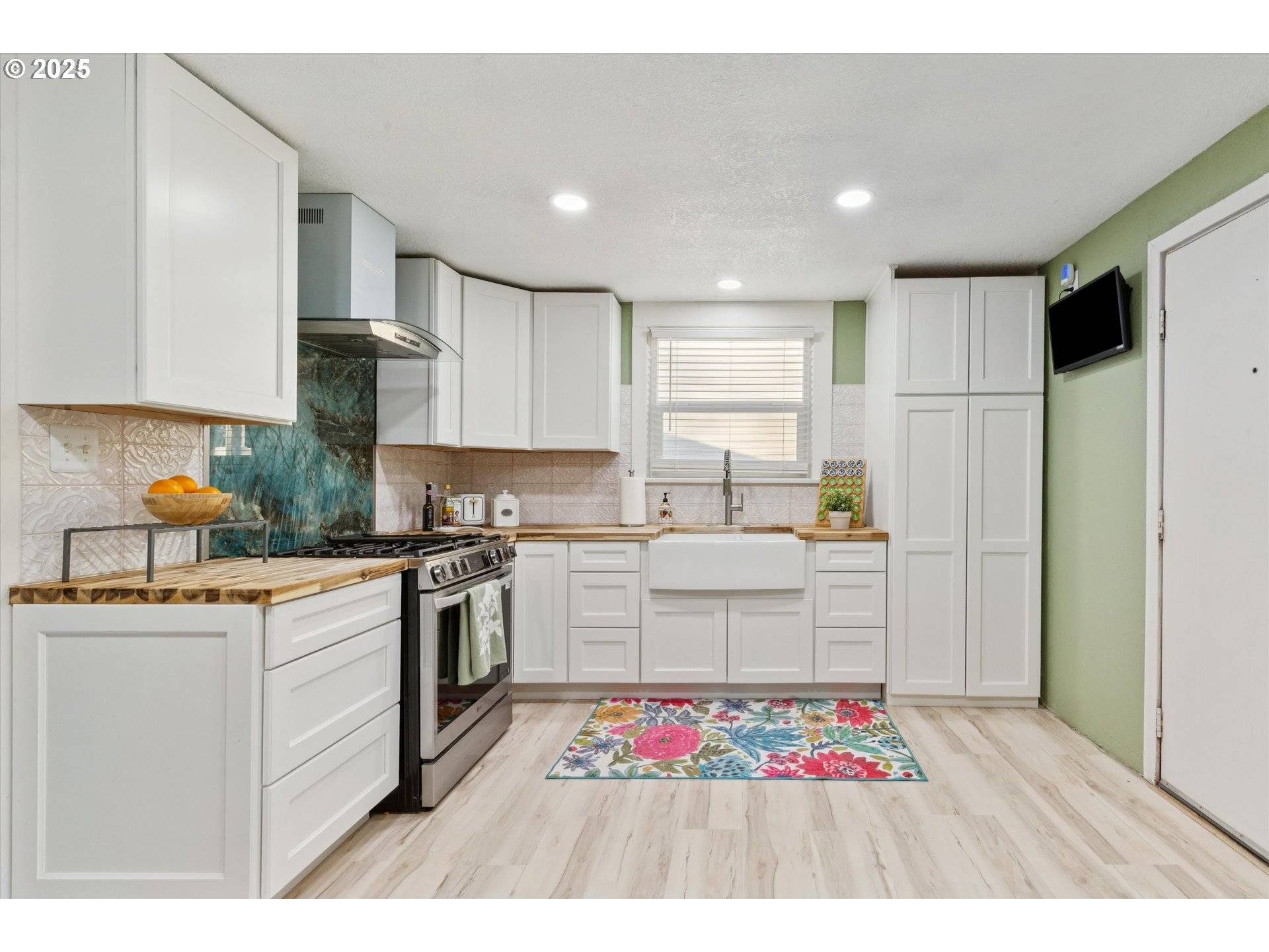 Hillsboro, OR 97124,6723 NE DOGWOOD ST