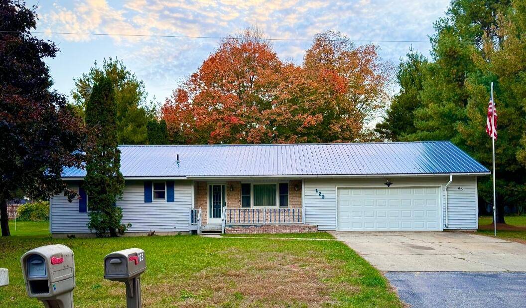 Trufant, MI 49347,123 N G ST