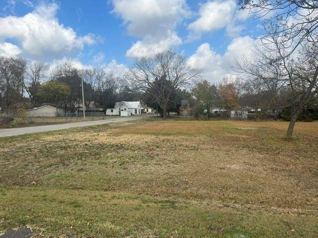 Leonard, TX 75452,404 E Grayson Street