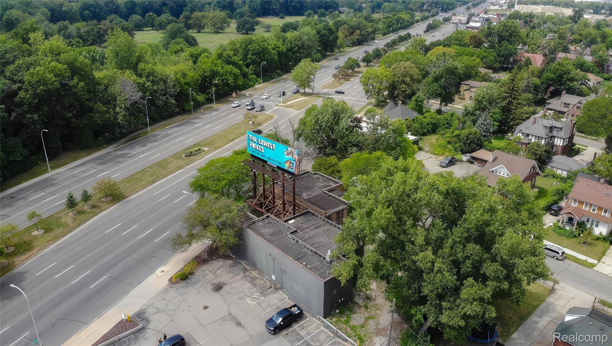 Detroit, MI 48203,18326 Woodward AVE