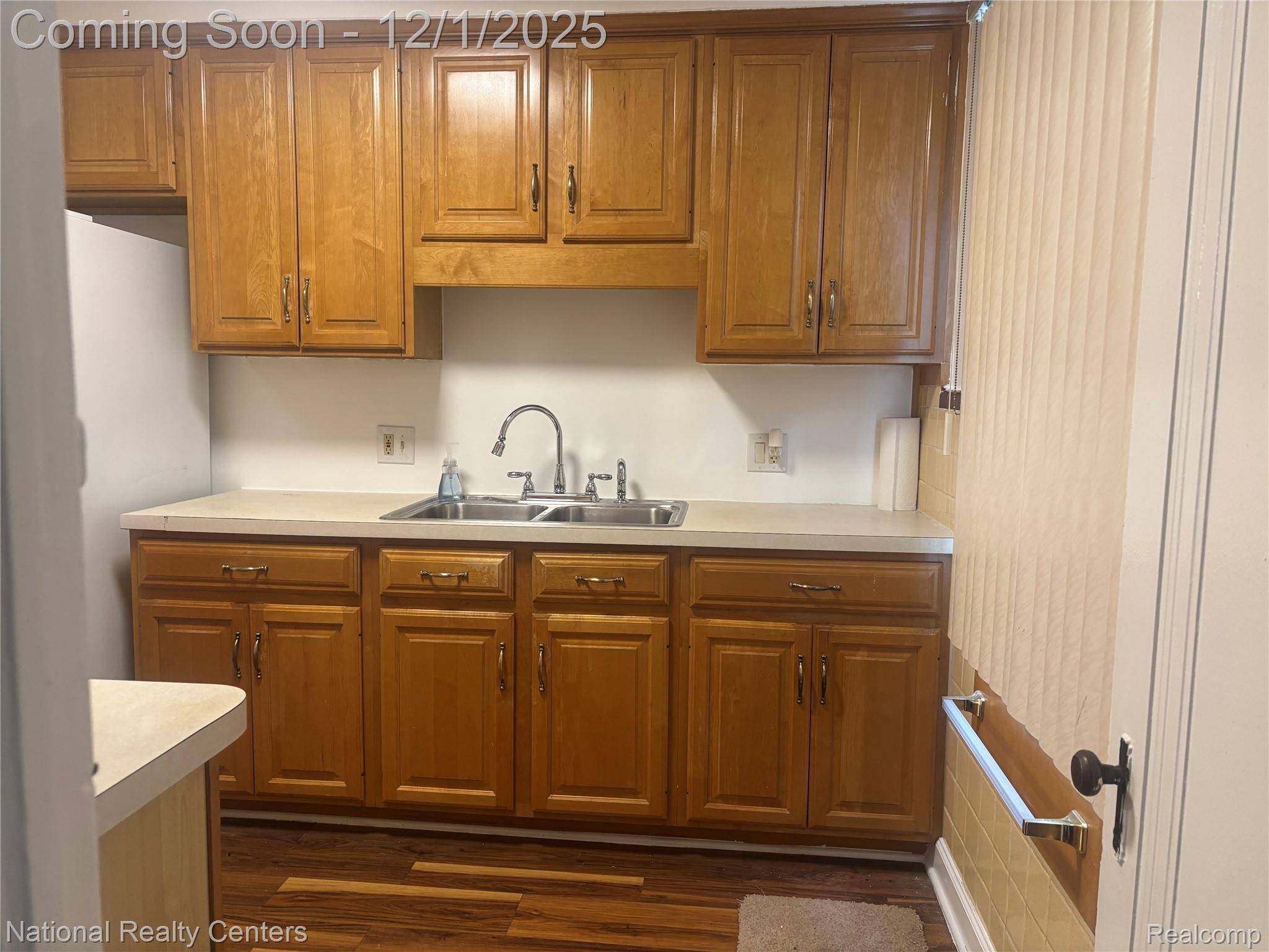 Detroit, MI 48235,17552 Ardmore ST