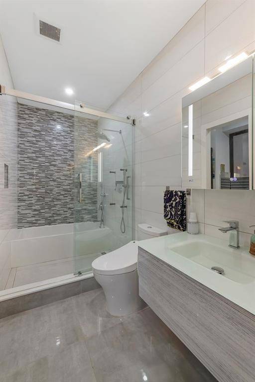 Brooklyn, NY 11238,360 Lafayette AVE