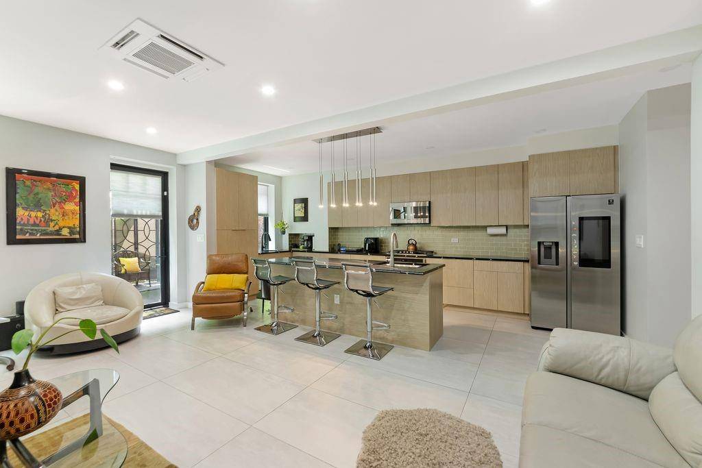 Brooklyn, NY 11238,360 Lafayette AVE