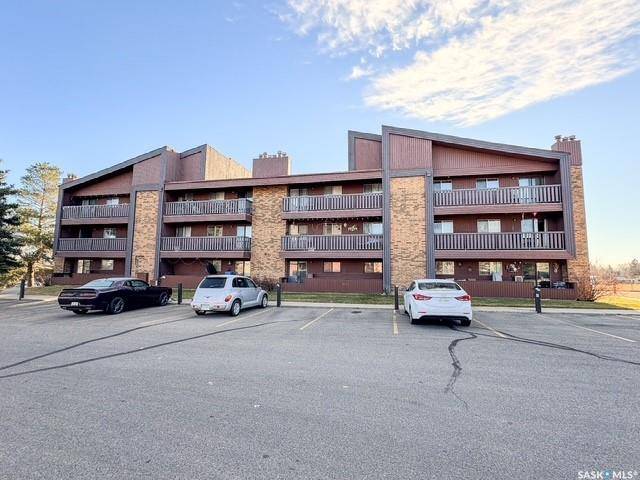 Swift Current, SK S9H 2S9,1110 9th AVENUE NE #305