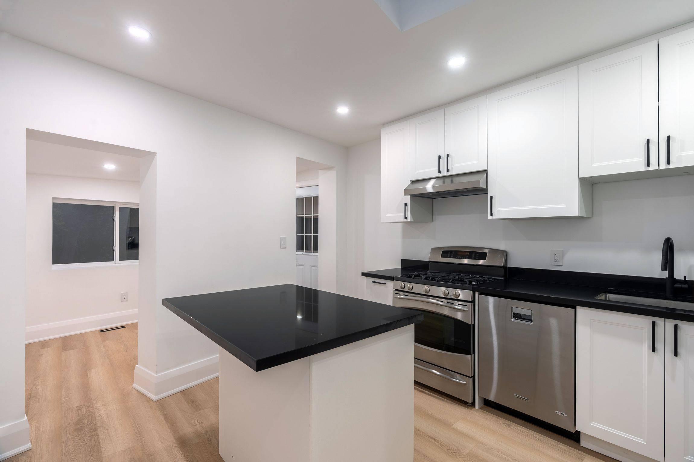 Toronto W02, ON M6P 1X6,2555 Dundas ST W #Second Floor