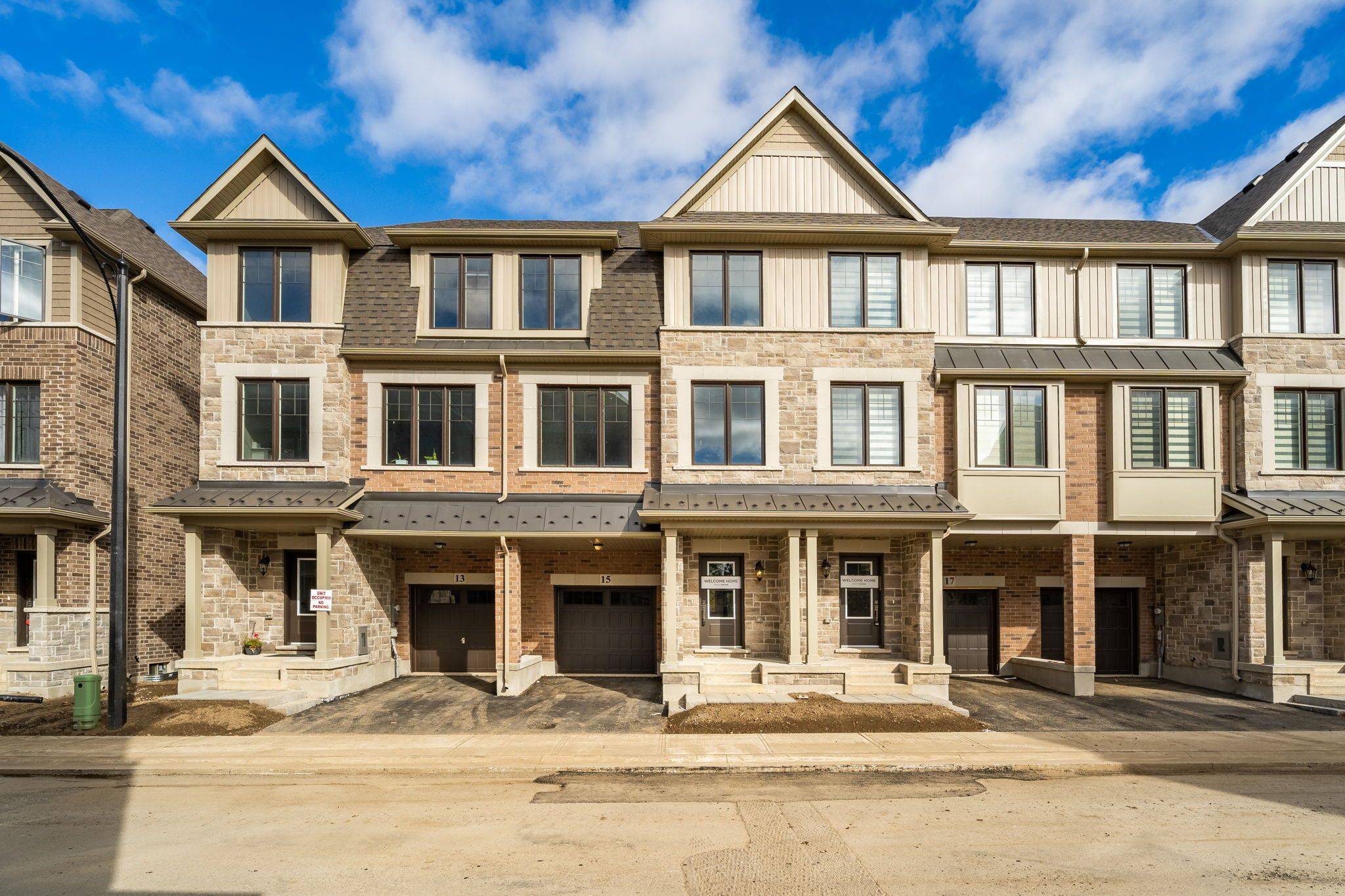 Brampton, ON L6Y 6L3,15 Folcroft ST