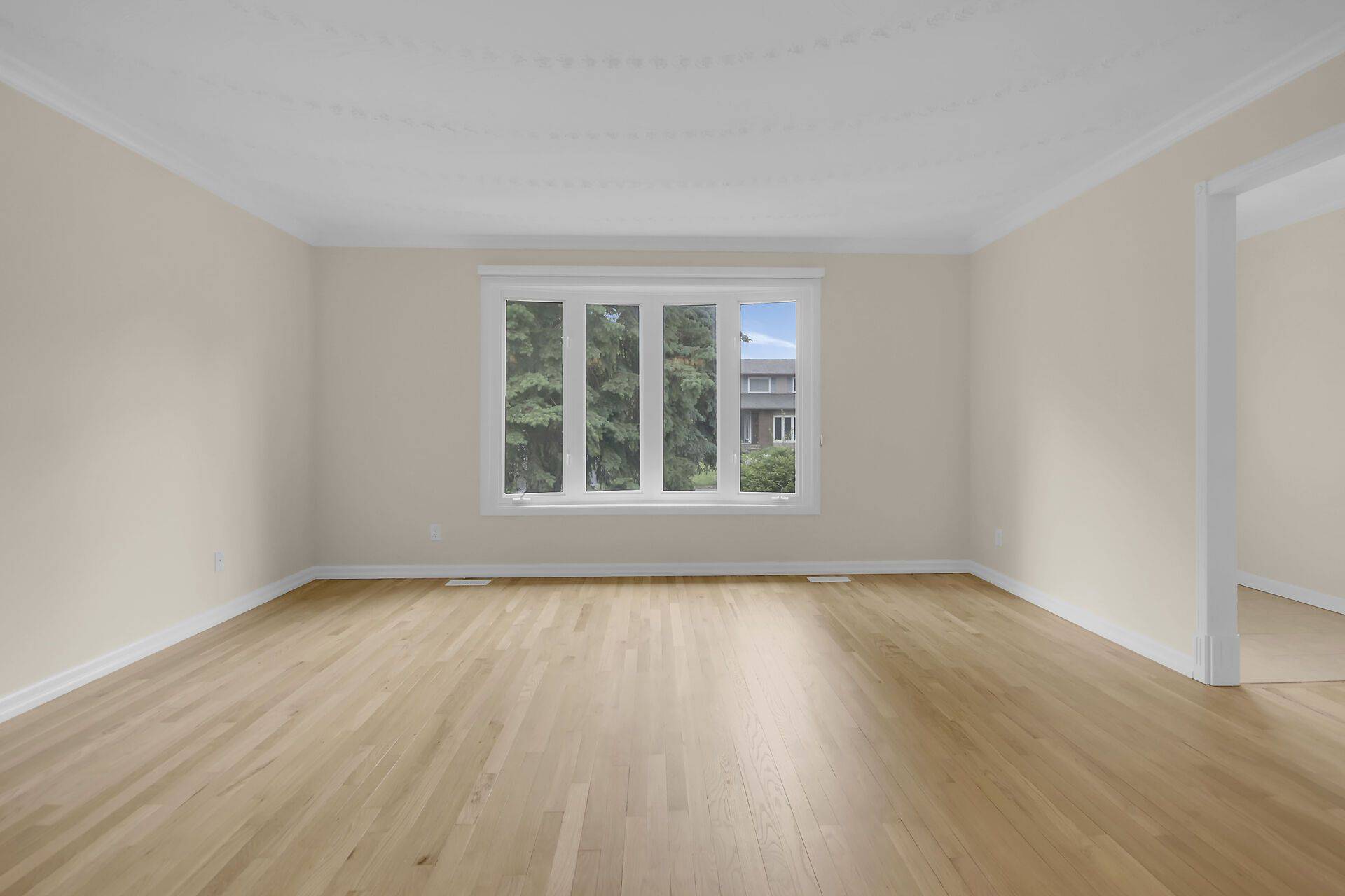 Kanata, ON K2L 1Z3,30 Brodeur CRES