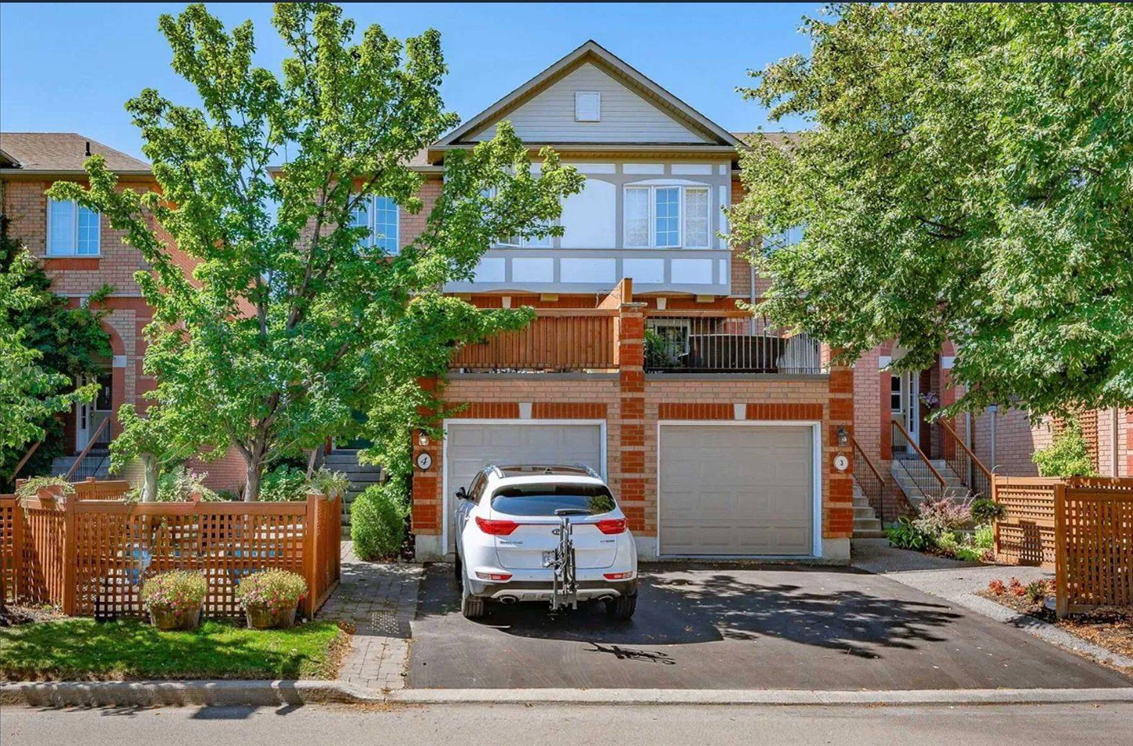 Burlington, ON L7M 4R6,2871 Darien RD #4