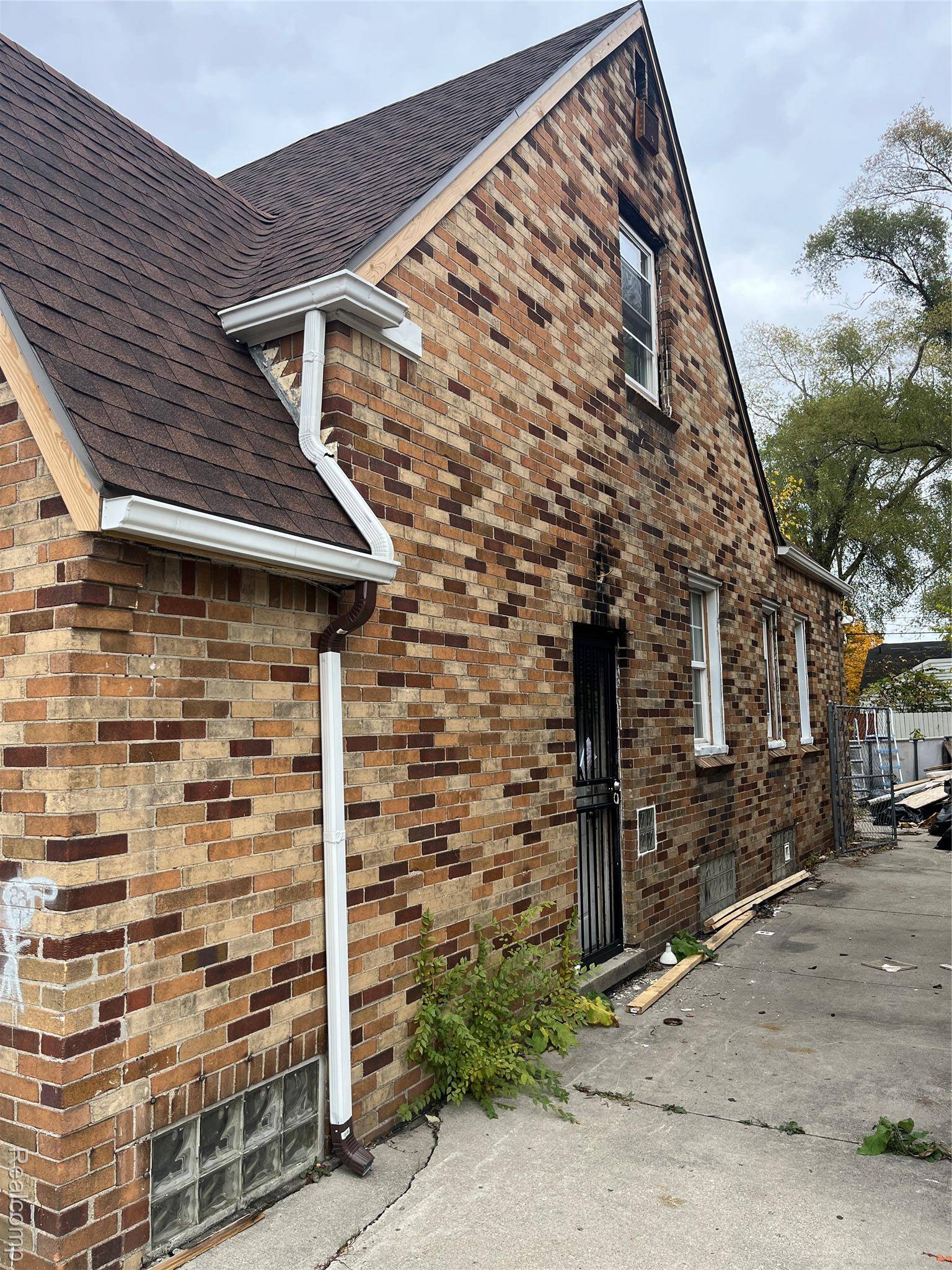 Detroit, MI 48227,9554 Saint Marys ST