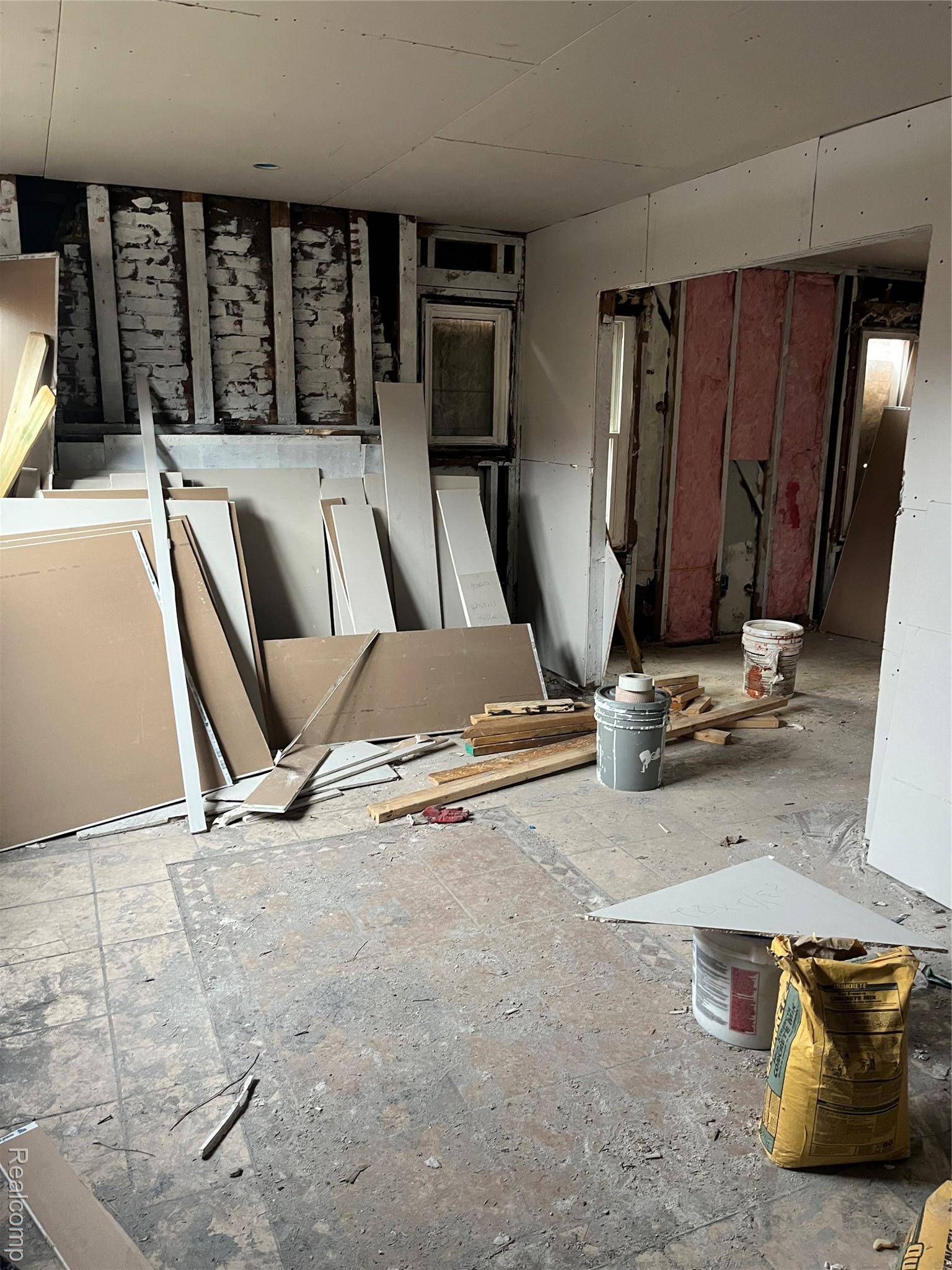 Detroit, MI 48227,9554 Saint Marys ST