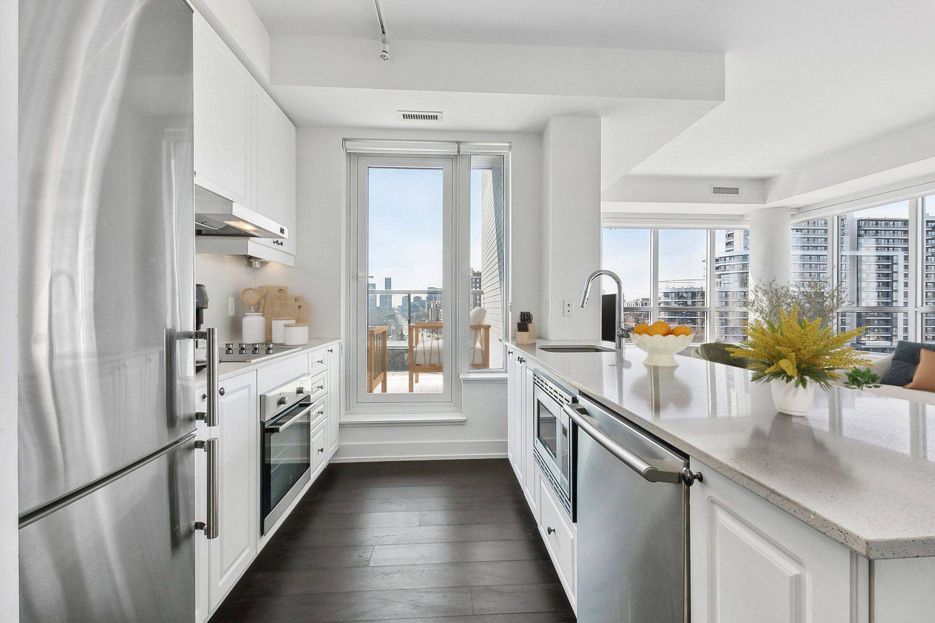 Toronto C15, ON M2K 1G7,7 Kenaston GDNS #713