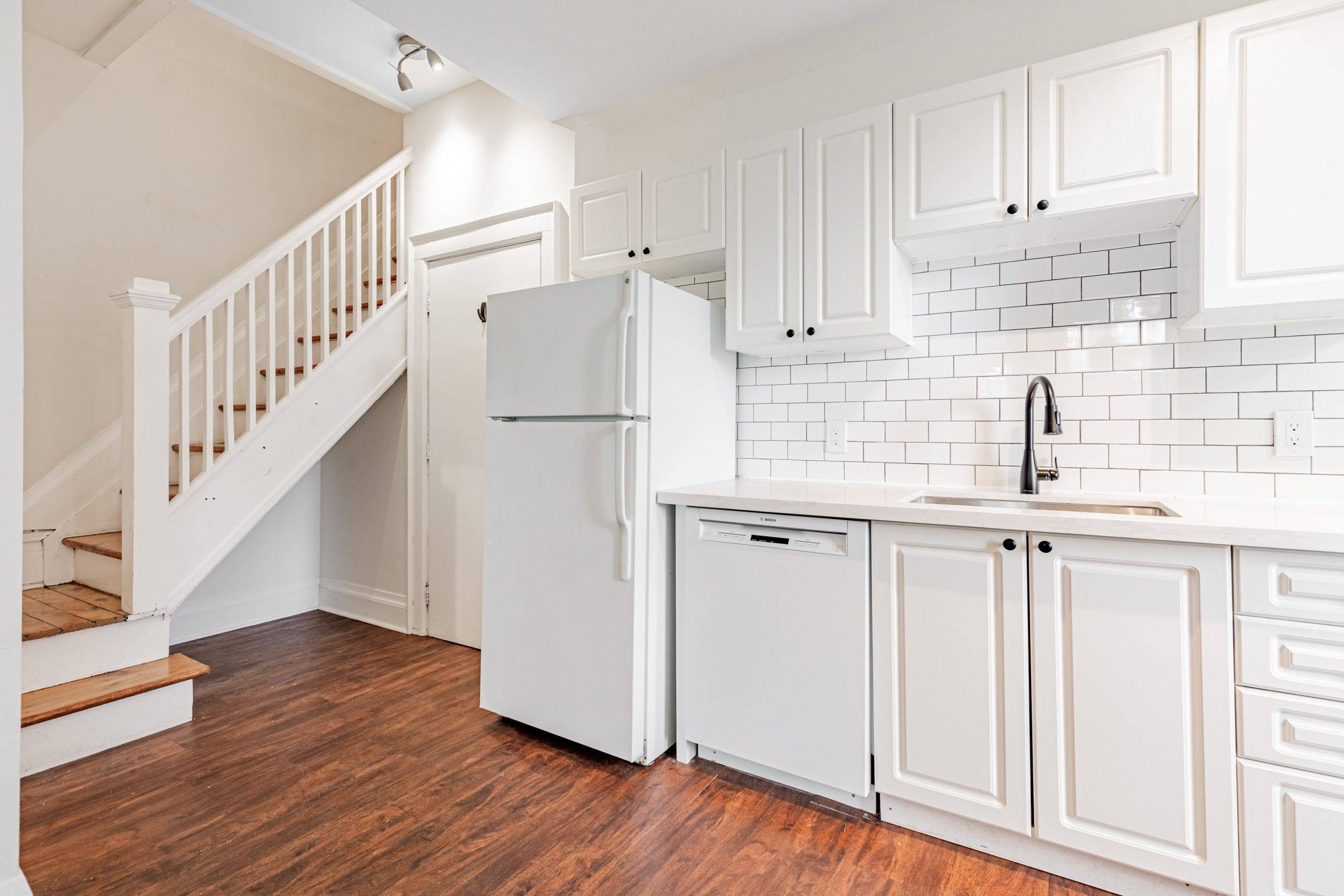 Toronto W02, ON M6P 2L8,115 Mavety ST