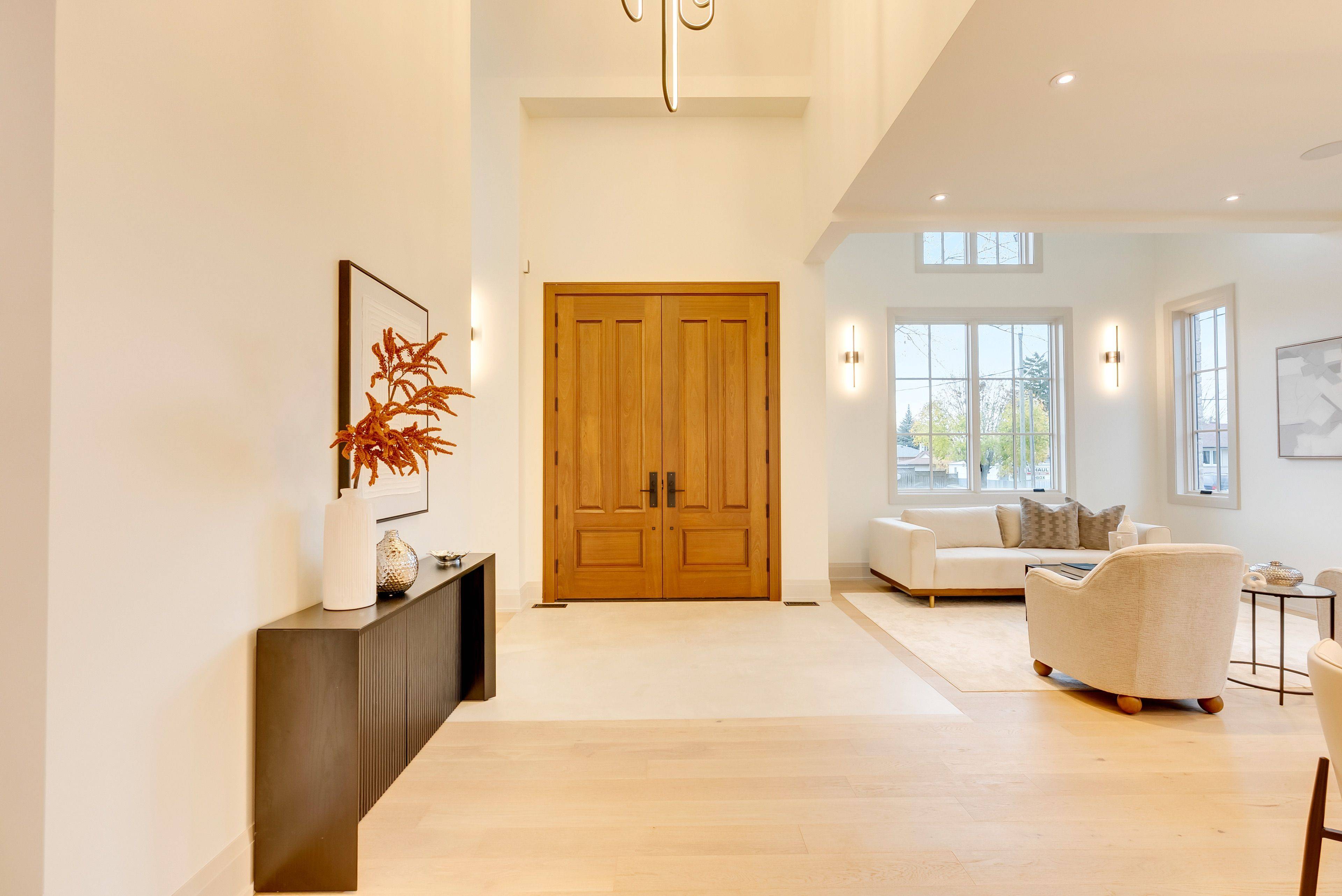 Oakville, ON L6L 4G7,512 Weynway CT