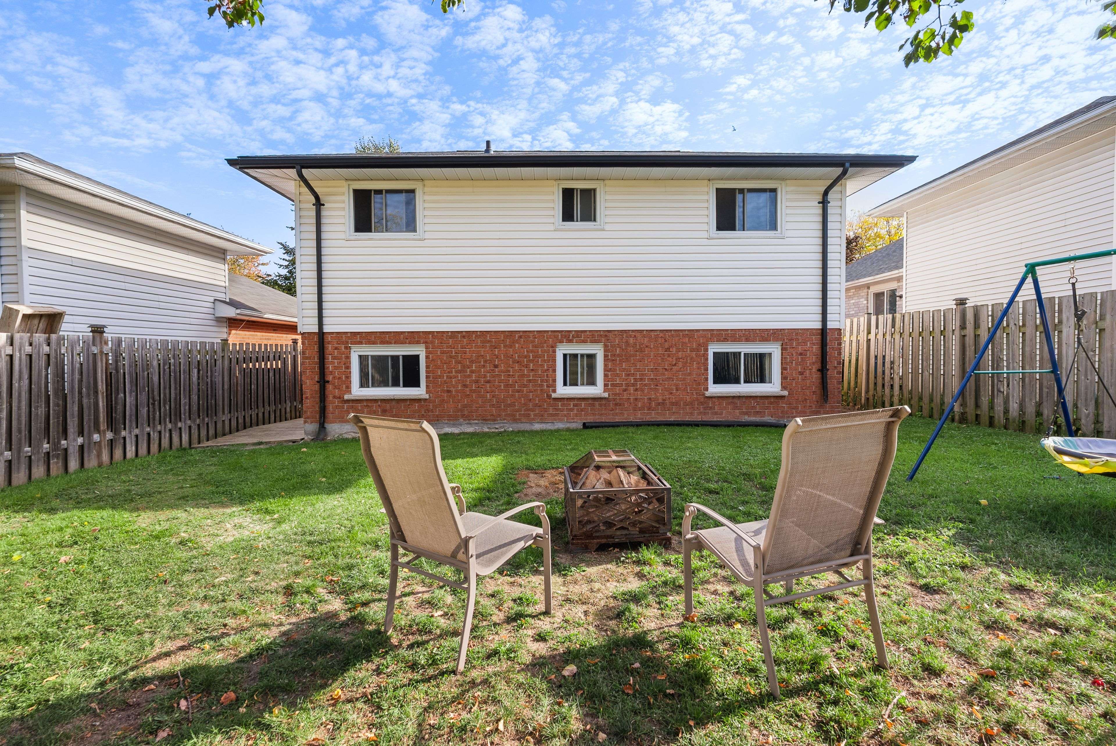 Peterborough, ON K9J 8L3,441 Crystal DR