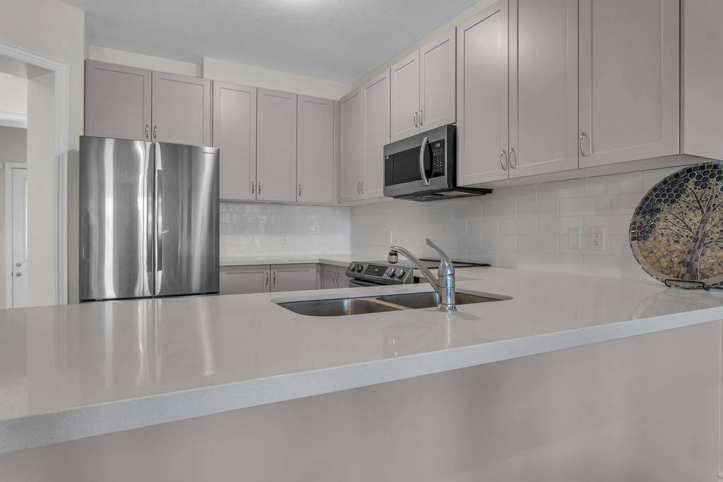 Tillsonburg, ON N4G 0J8,30 Seaton CRES