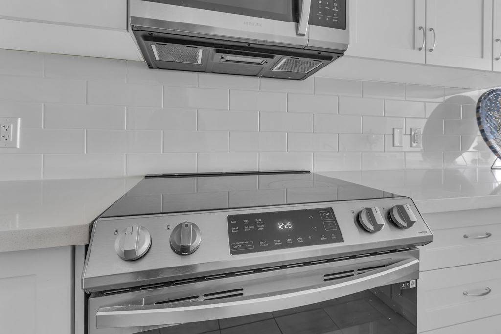 Tillsonburg, ON N4G 0J8,30 Seaton CRES