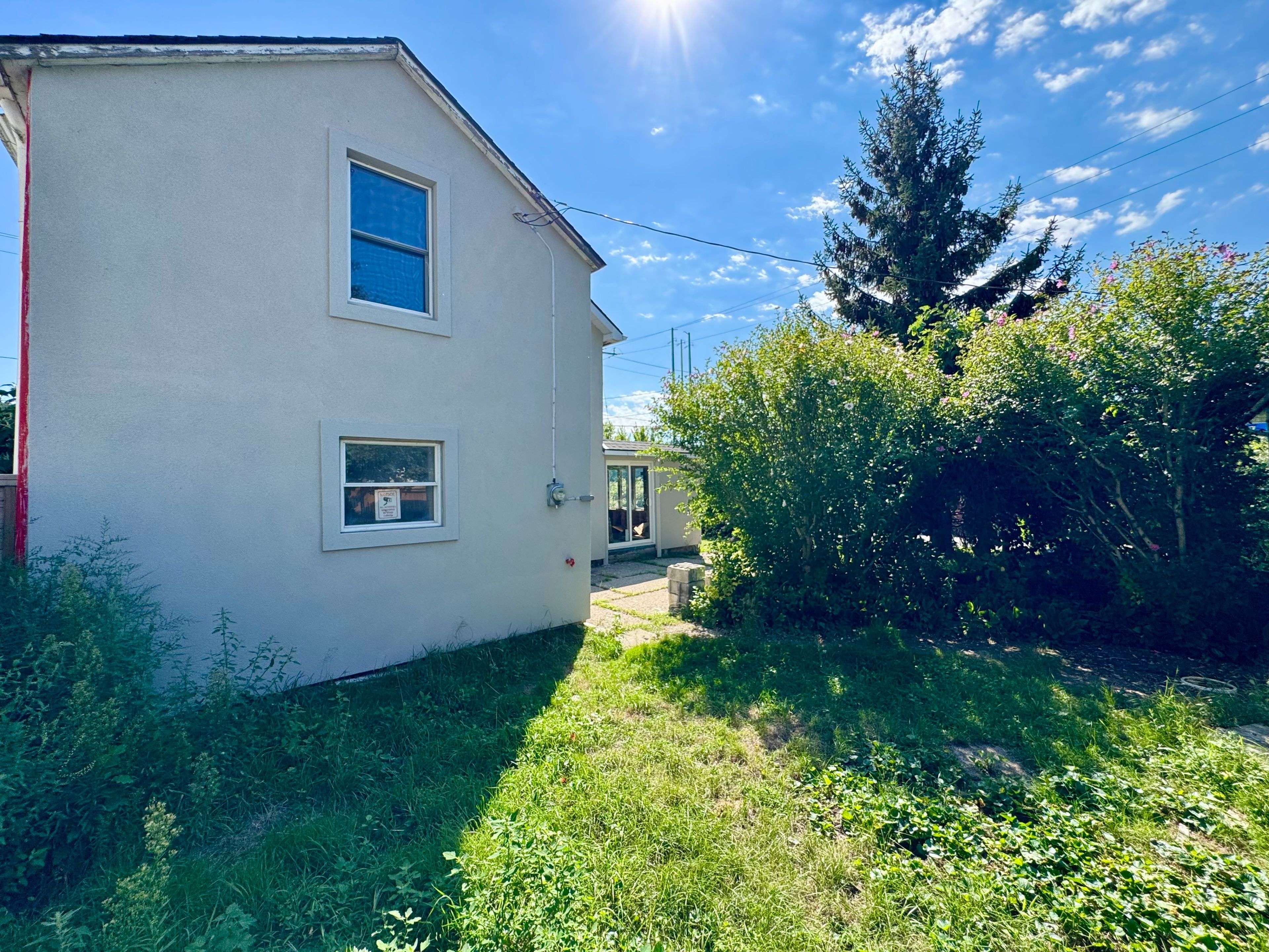 Fort Erie, ON L2A 3K2,144 Waterloo ST