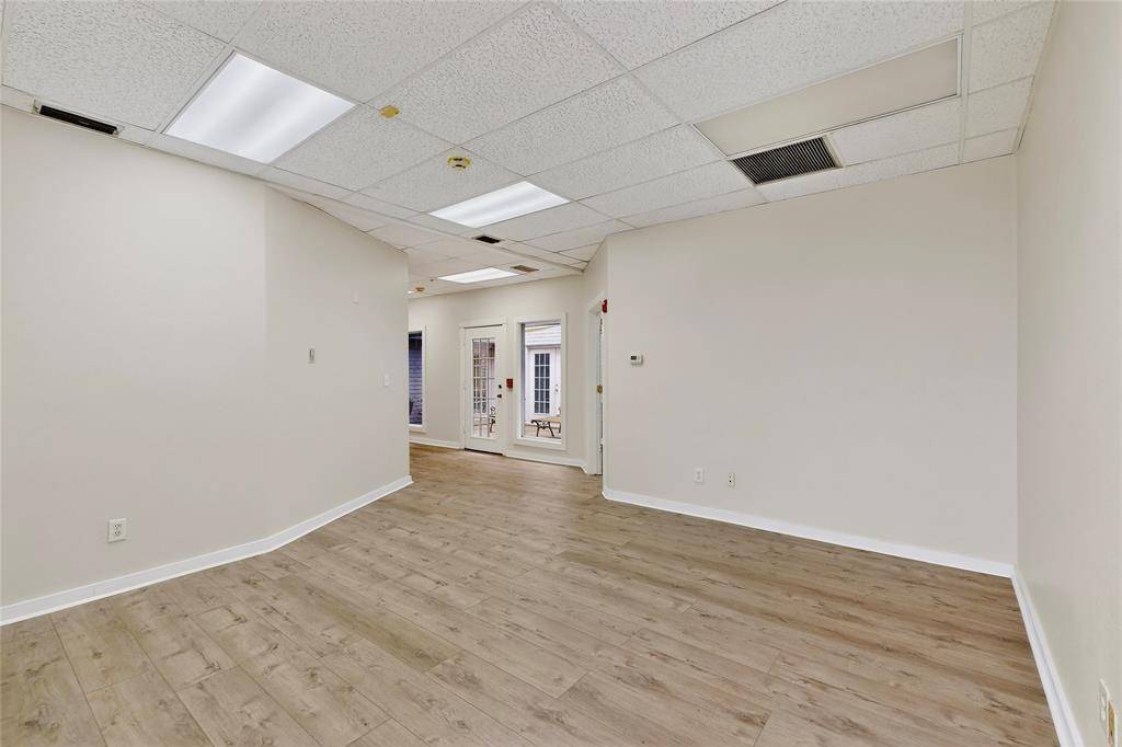 10098 Royal Lane, Dallas, TX 75238