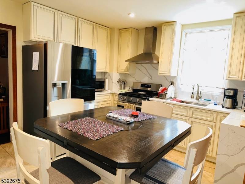 Perth Amboy City, NJ 08861,569 Cornell St