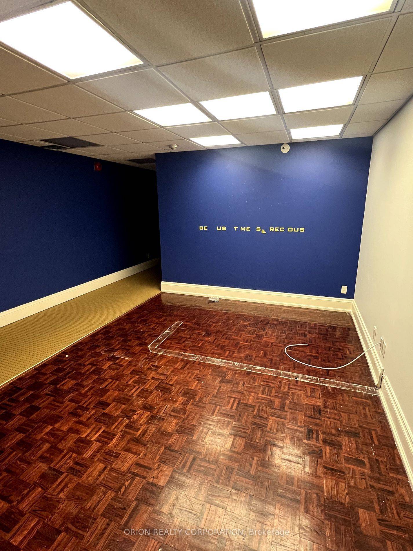 Toronto C02, ON M5R 3H8,1415 Bathurst ST #304