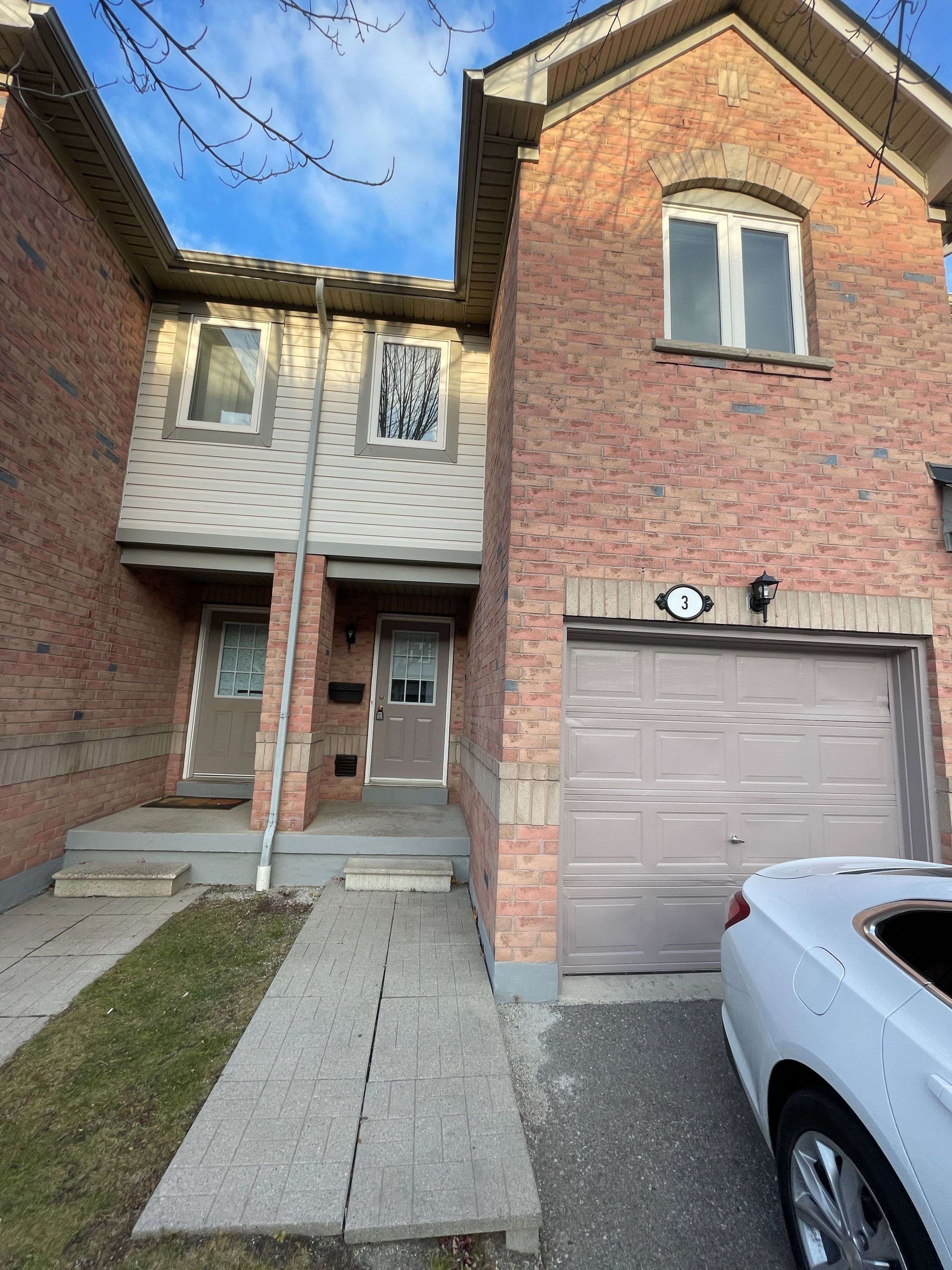 Mississauga, ON L5M 6J3,2900 Rio CT #3