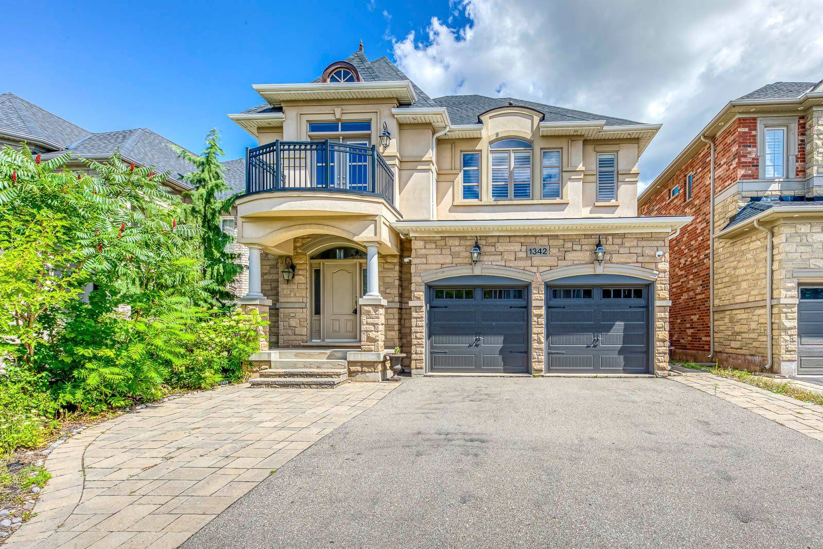 1342 Kestell BLVD, Oakville, ON L6H 0C8