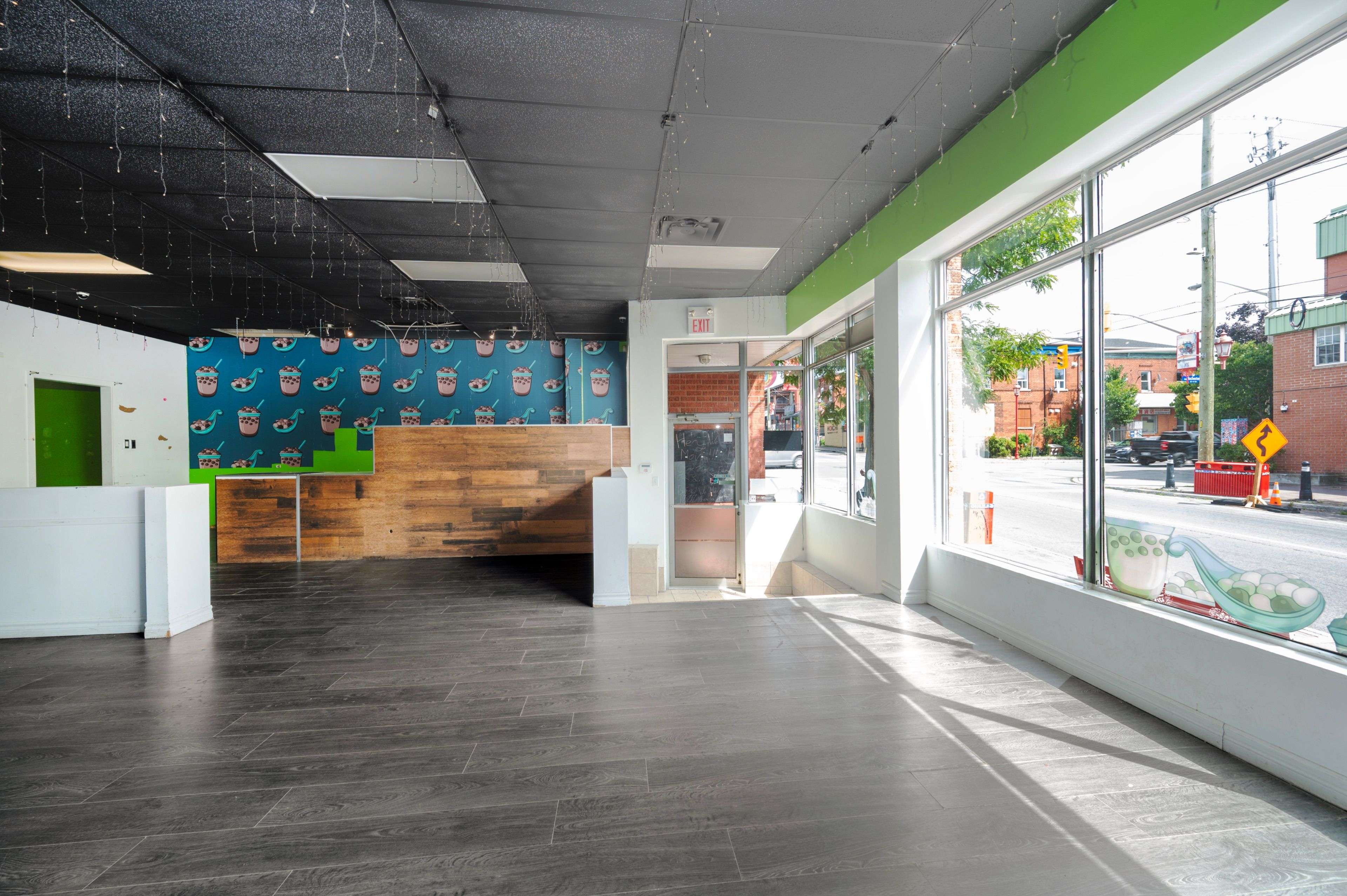 West Centre Town, ON K1R 6R6,843-839 Somerset ST W